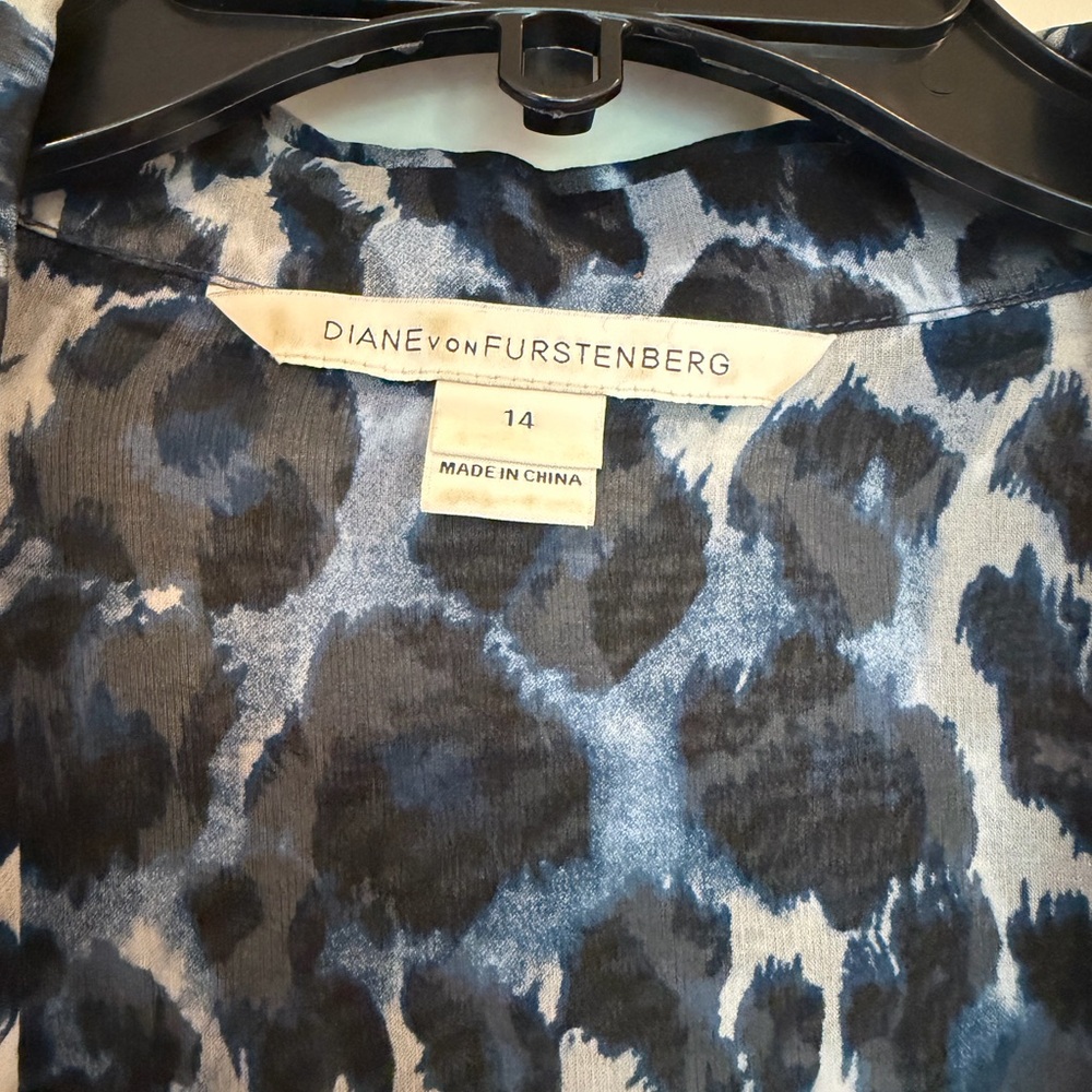 Vintage DV Sheer Leopard Print Blouse in Black and Blue - Picture 4 of 5